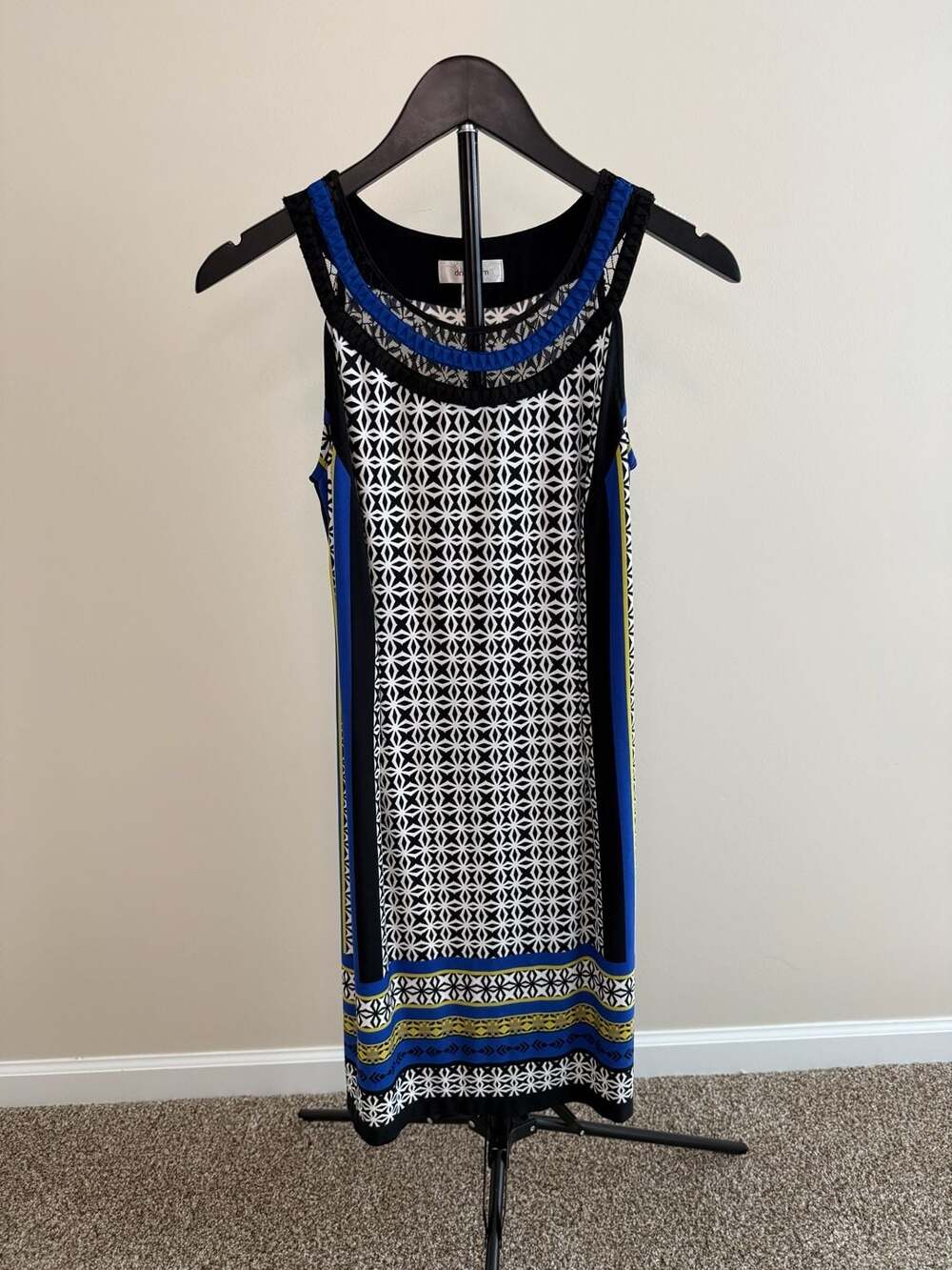 Dressbarn Sleeveless Geometric Print Sheath Dress‎ Size 4